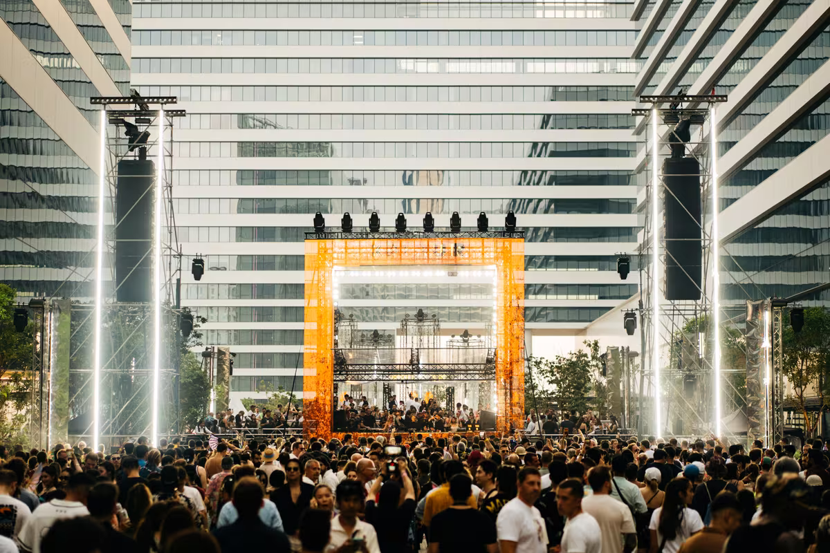 Golden hour at the Kolour stage between the towers